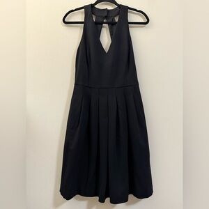 NWT‎ Banana Republic Pleated Halter Neck in Black - 4